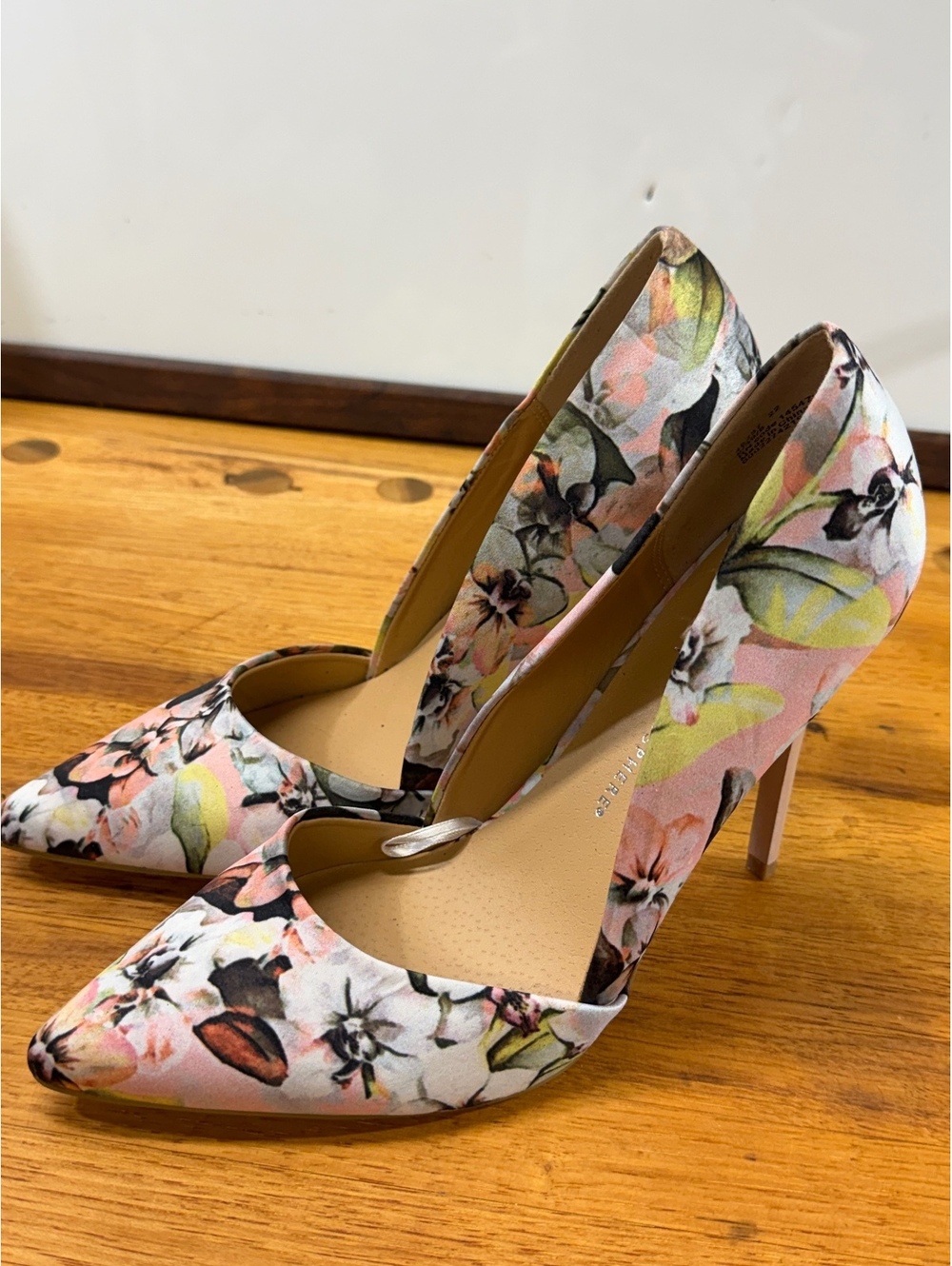 Atmosphere Floral Print Pointed Toe High Heel Pumps Size 8/39